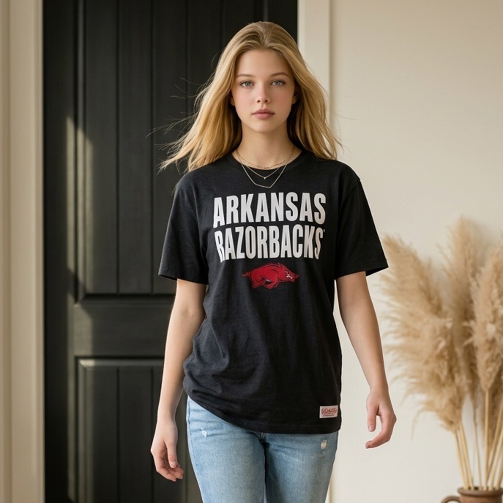 NWT Mitchell & Ness Black Arkansas Razorbacks Embroidered Logo - Size Small